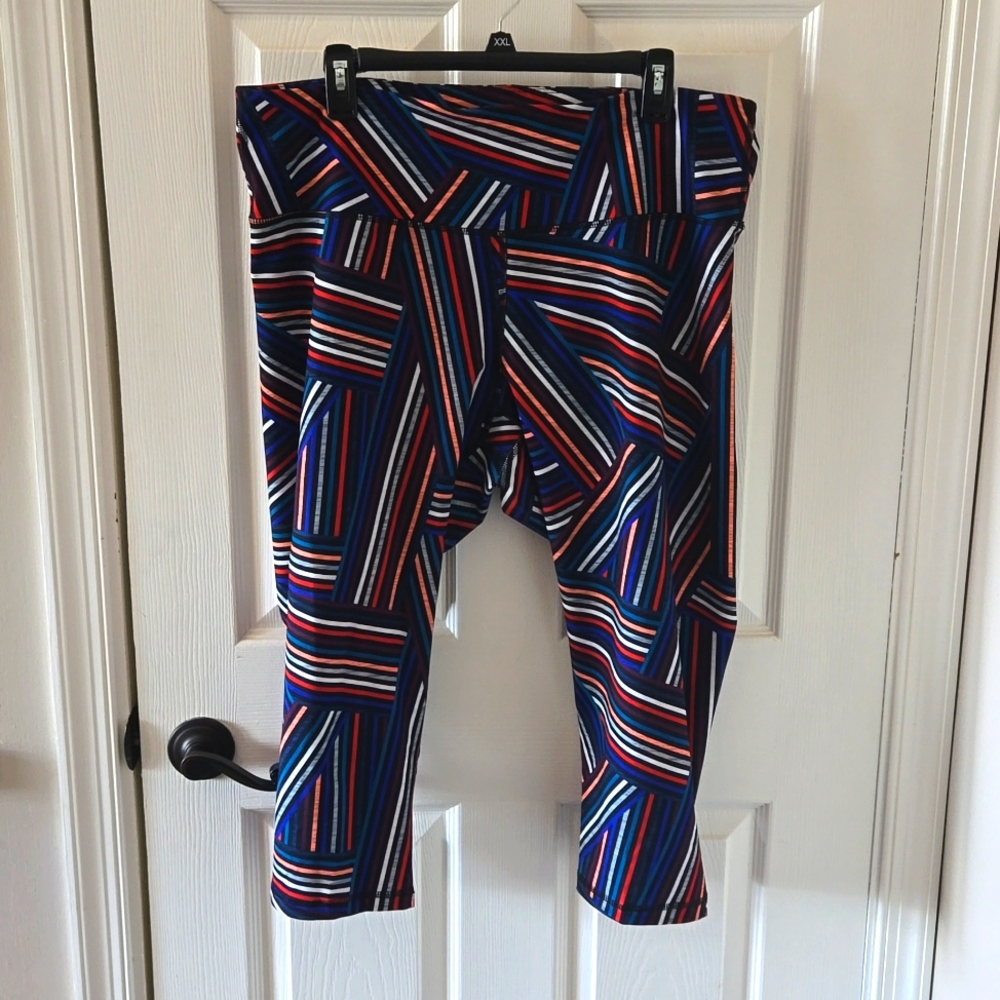 Like new Old Navy Activewear capris. Size XXL